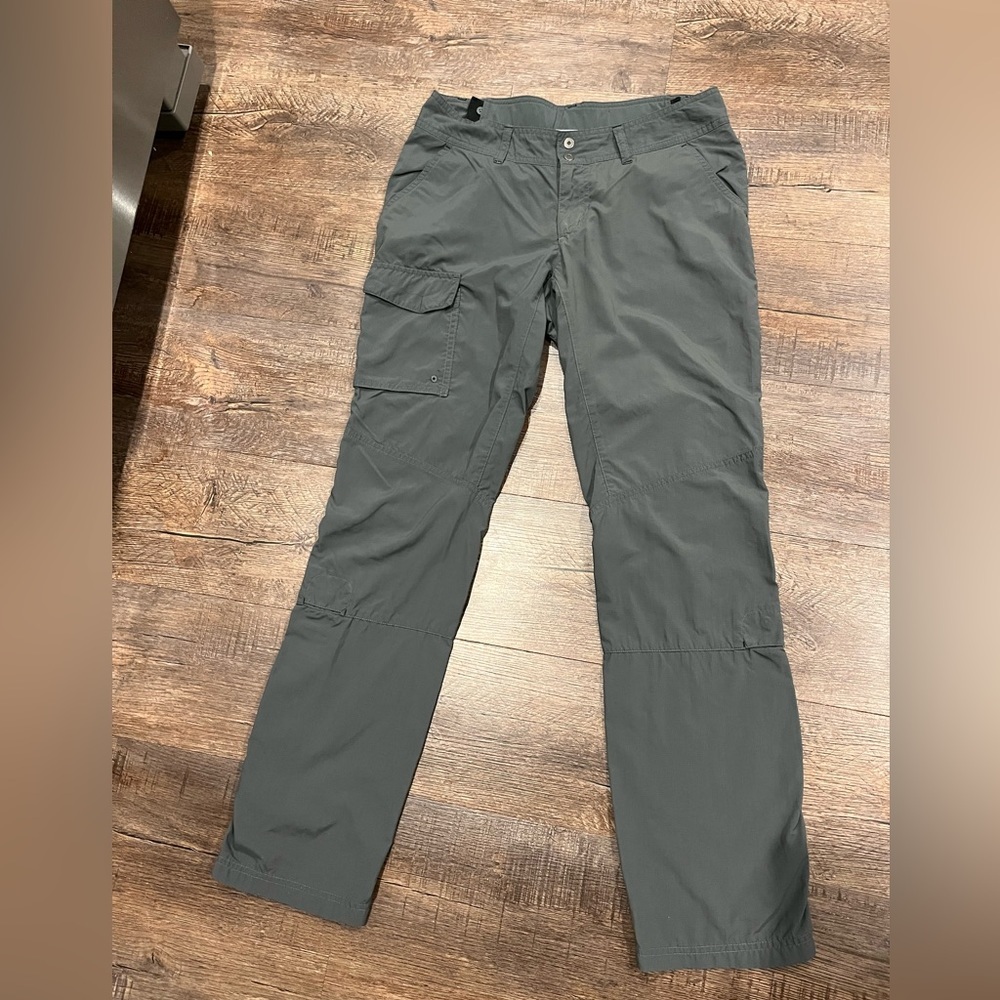 Columbia Women’s Dark Gray Omni Shade Hiking Pants Size 6